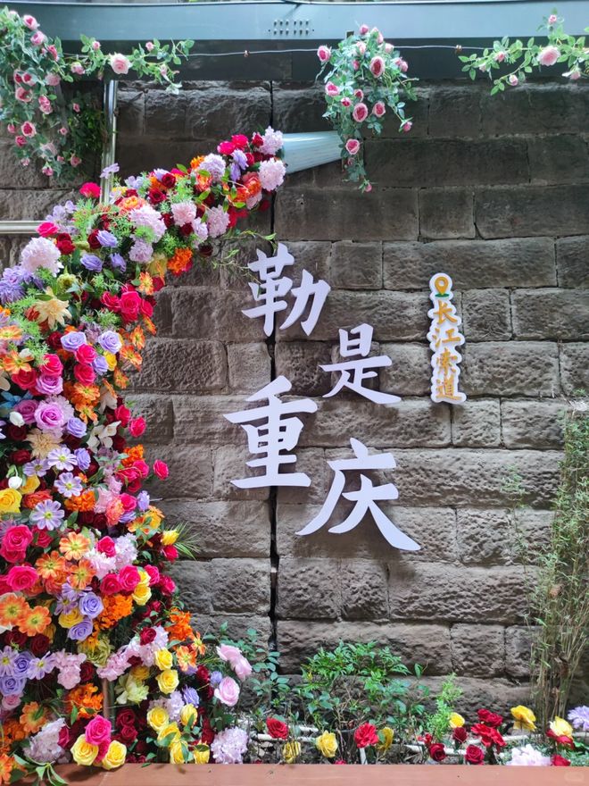 游预算私人导游服务价格指南新葡京博彩重庆八天七晚旅(图2)